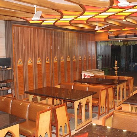 Annai In Saravana Bhavan Fine Stay And Restaurant Velanganni Εξωτερικό φωτογραφία
