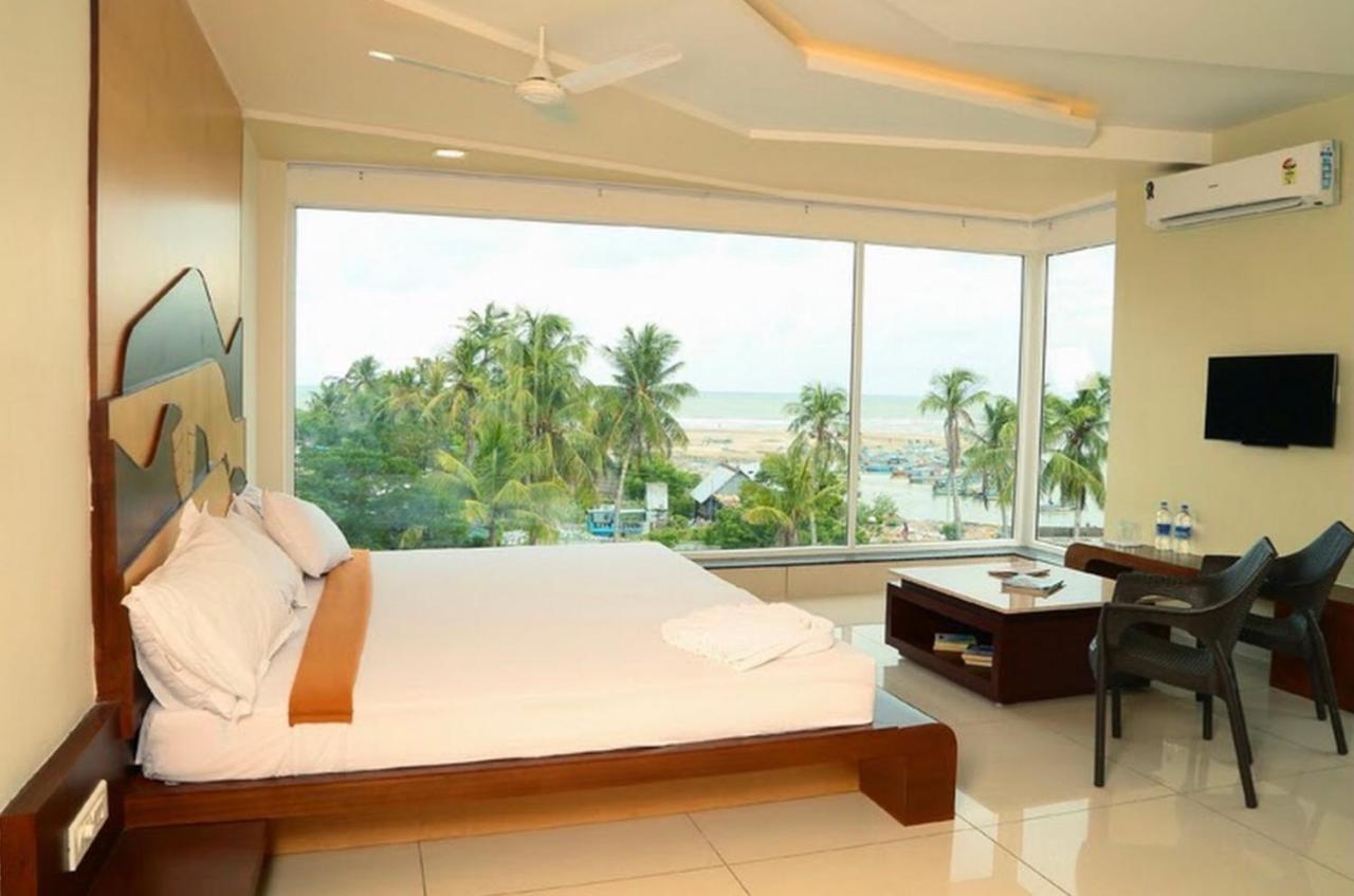 Annai In Saravana Bhavan Fine Stay And Restaurant Velanganni Εξωτερικό φωτογραφία