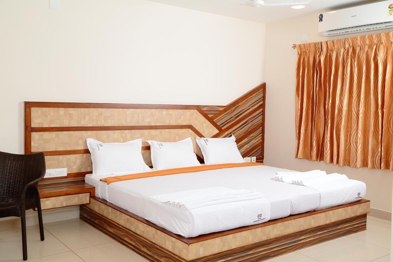 Annai In Saravana Bhavan Fine Stay And Restaurant Velanganni Εξωτερικό φωτογραφία