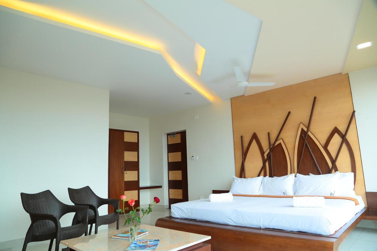 Annai In Saravana Bhavan Fine Stay And Restaurant Velanganni Εξωτερικό φωτογραφία